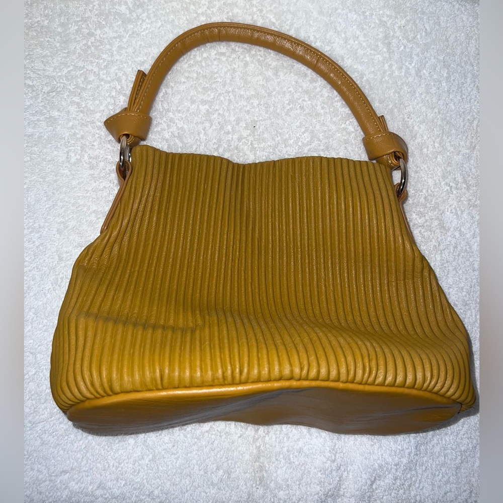 Burnt Yellow Bucket Bag BRAND NEW - Picture 3 of 6